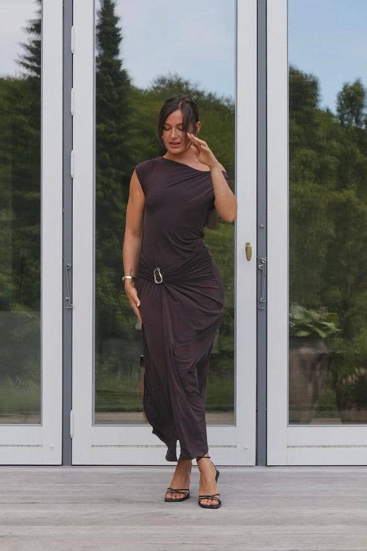 Neo Noir - Minja Drapy Dress 165728 - 584 - Chocolate Brown Kjoler