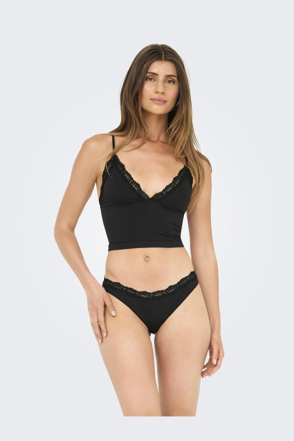 Only - Onlvicky Lace Singlet V-Neck Acc - 4816297 Black