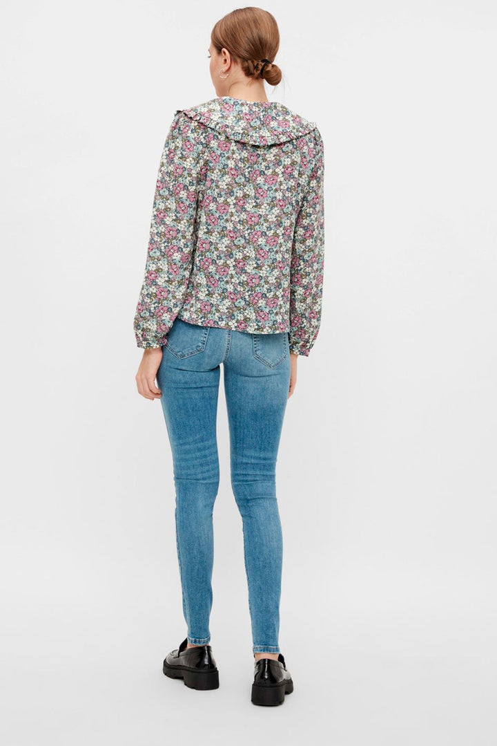 PIECES - Delly Skn MW Jeans Noos - Light Blue Denim Jeans