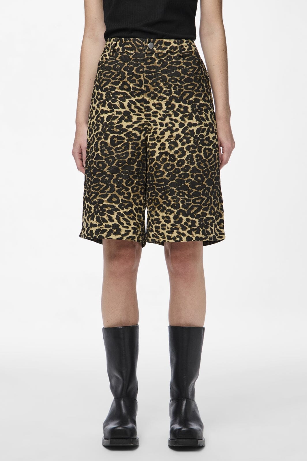 Pieces - Pcastrid Wide Jorts - 4748737 Black Leo Denim Shorts