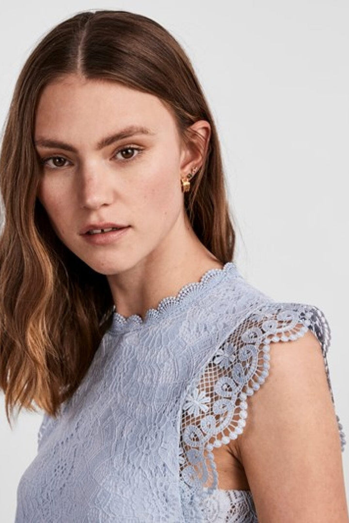 Pieces - Pcolline Sl Lace Top - 3861682 Kentucky Blue Toppe