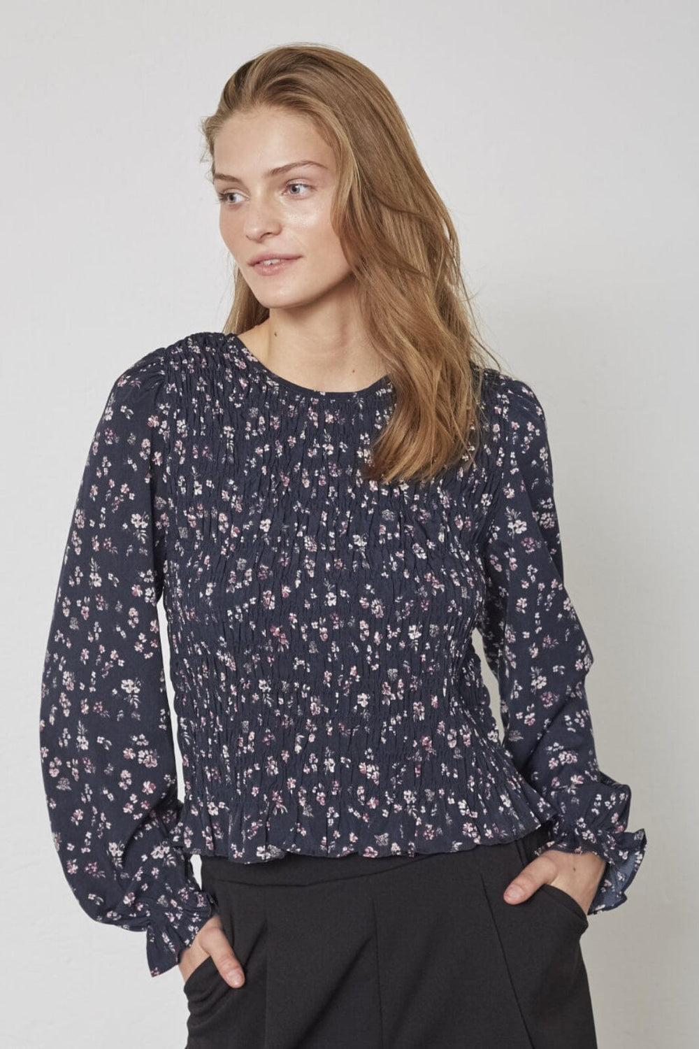 Sisters Point - Nix-Ls11 19194 - 811 - Flower Print