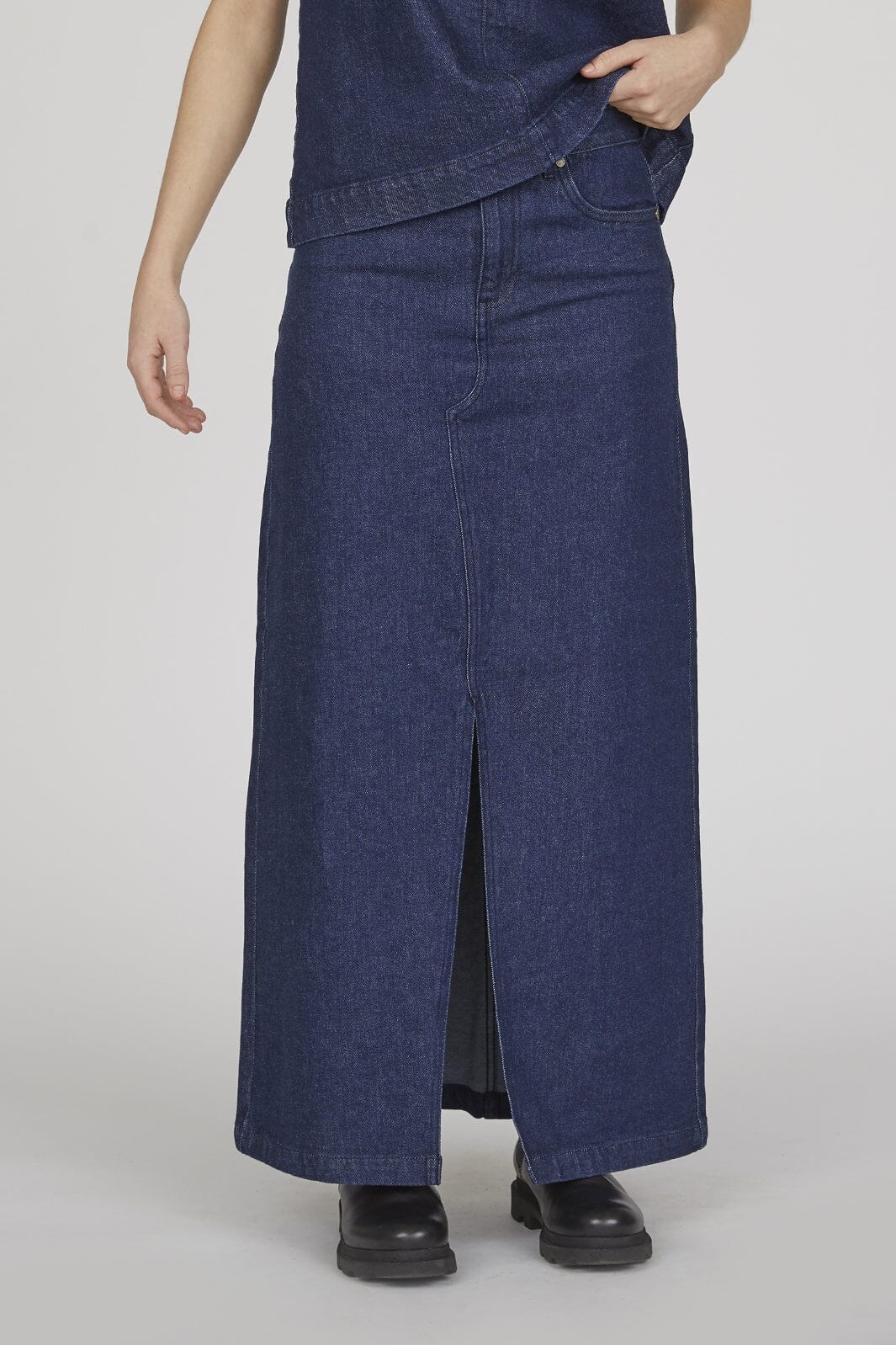 Sisters Point - Olia-L.Sk2 - 900 Unwashed Blue Nederdele