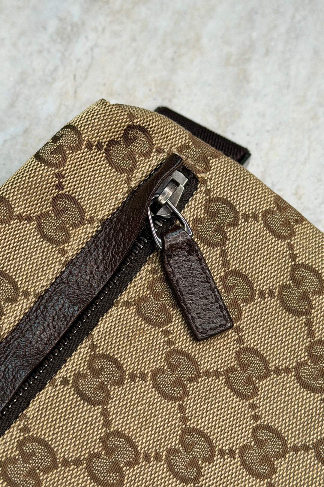 Preloved Vintageline x Molly&My - Vintage Gucci Bumbag 4 - Brown