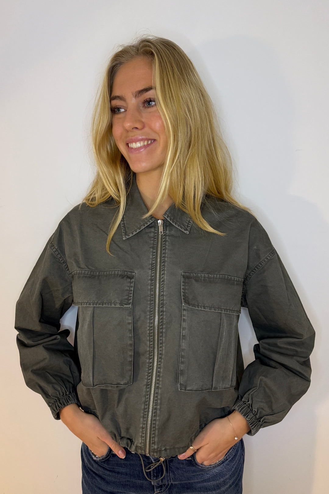 Continue - Carrie Bomber 15110 - Army