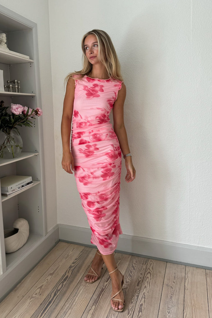 Voorbestelling - BYIC - Miraic Mesh Dress - apfp Abstract Pink Flower Print