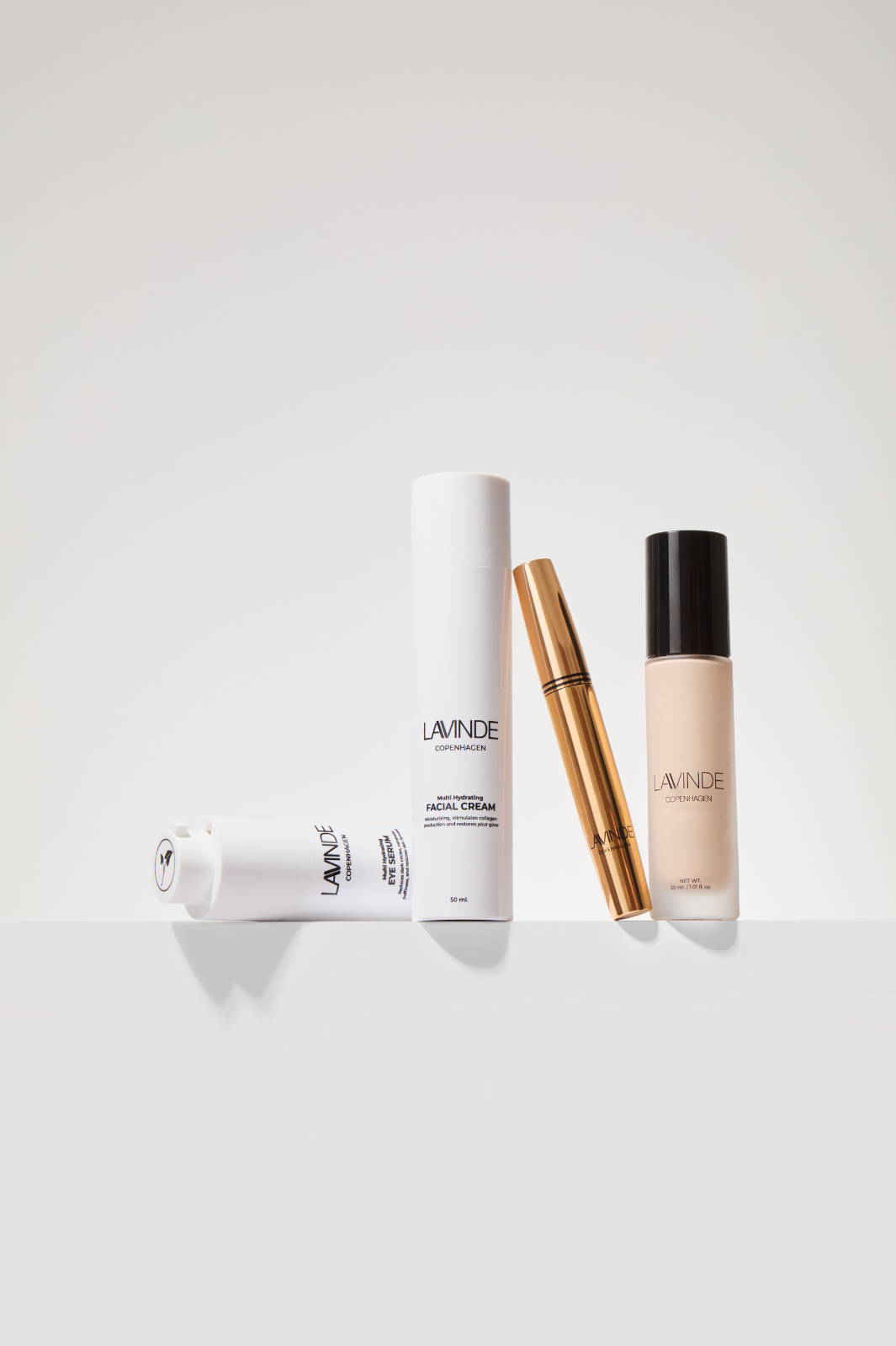 Lavinde Copenhagen - Natural Glow Liquid Foundation Cool Beige 209 - 130601 - 30 ml