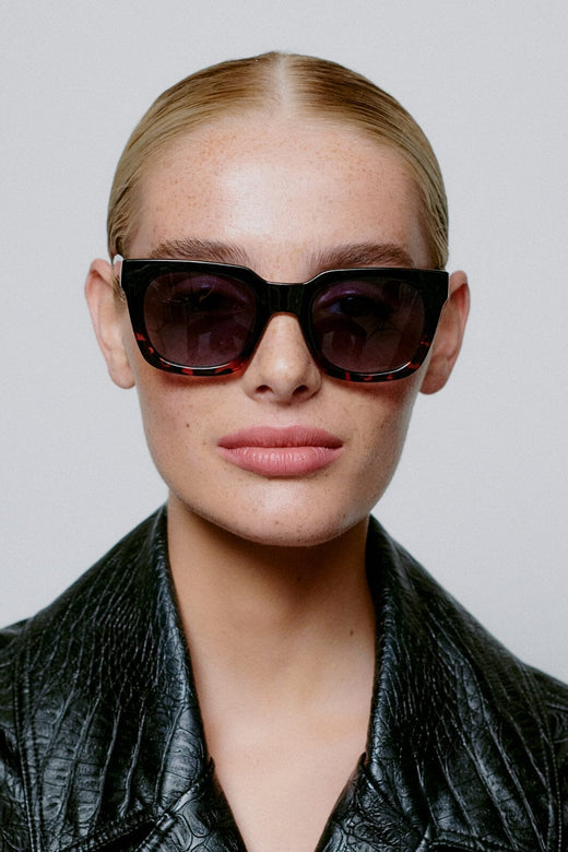 A. Kjærbede - Nancy - Black Demi Tortoise Solbriller 