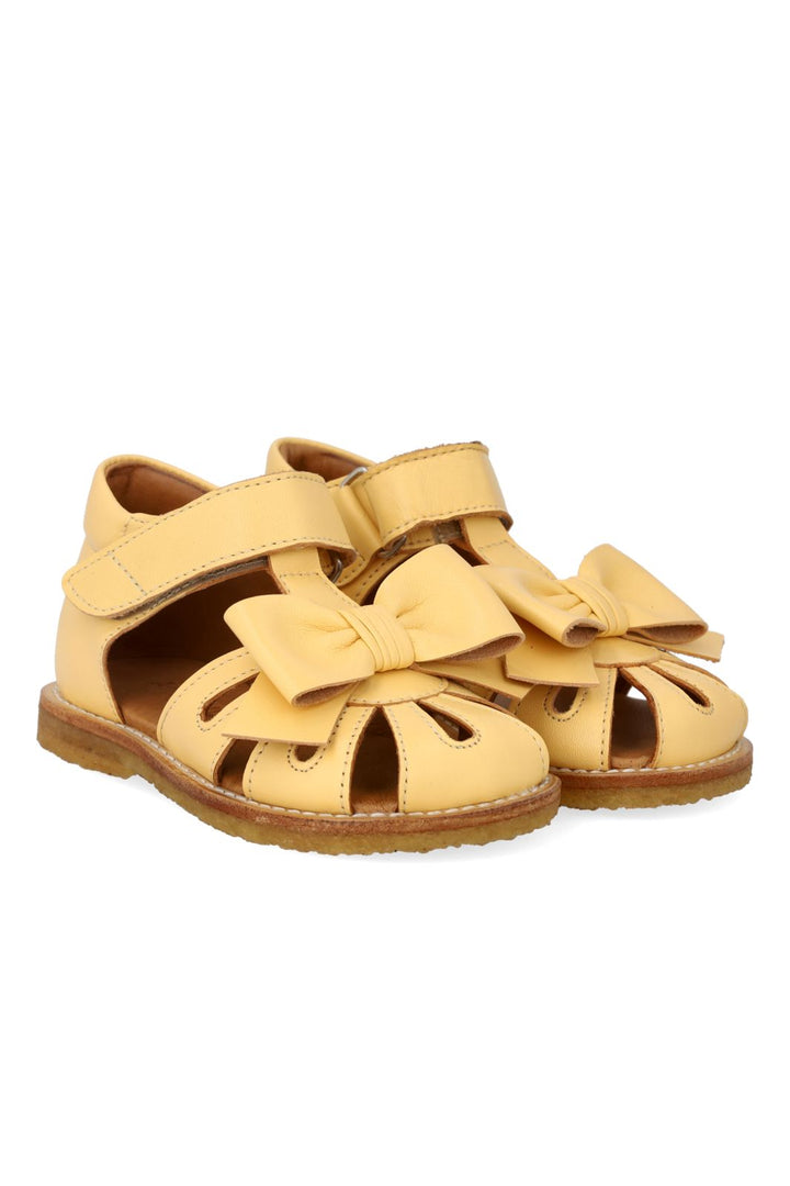 Angulus - Sandal Med Sløfje Og Lukket Tå 0686-101 - 2713 - Mellow Yellow