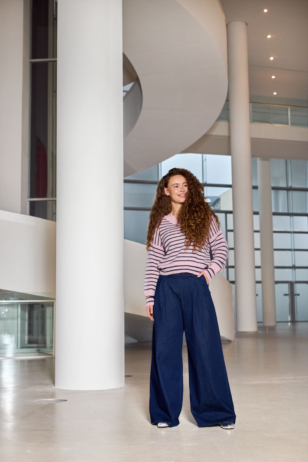 Black Colour - Bcdell Striped V-Neck Jumper 1240 - Rose