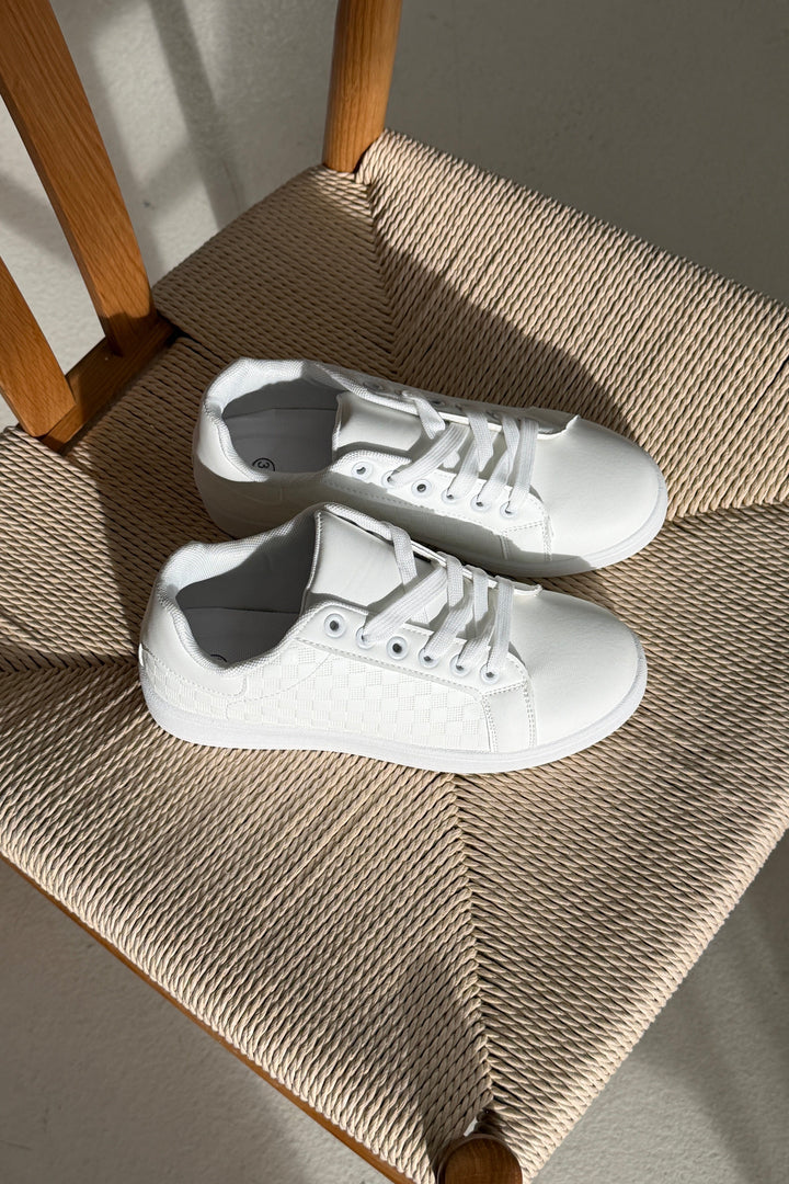 Bloom - Azalea Sneakers - White Sneakers 