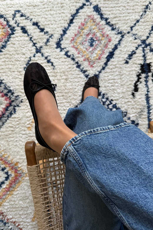 Bloom - Rose Ballerina - Black Ballerinaer 