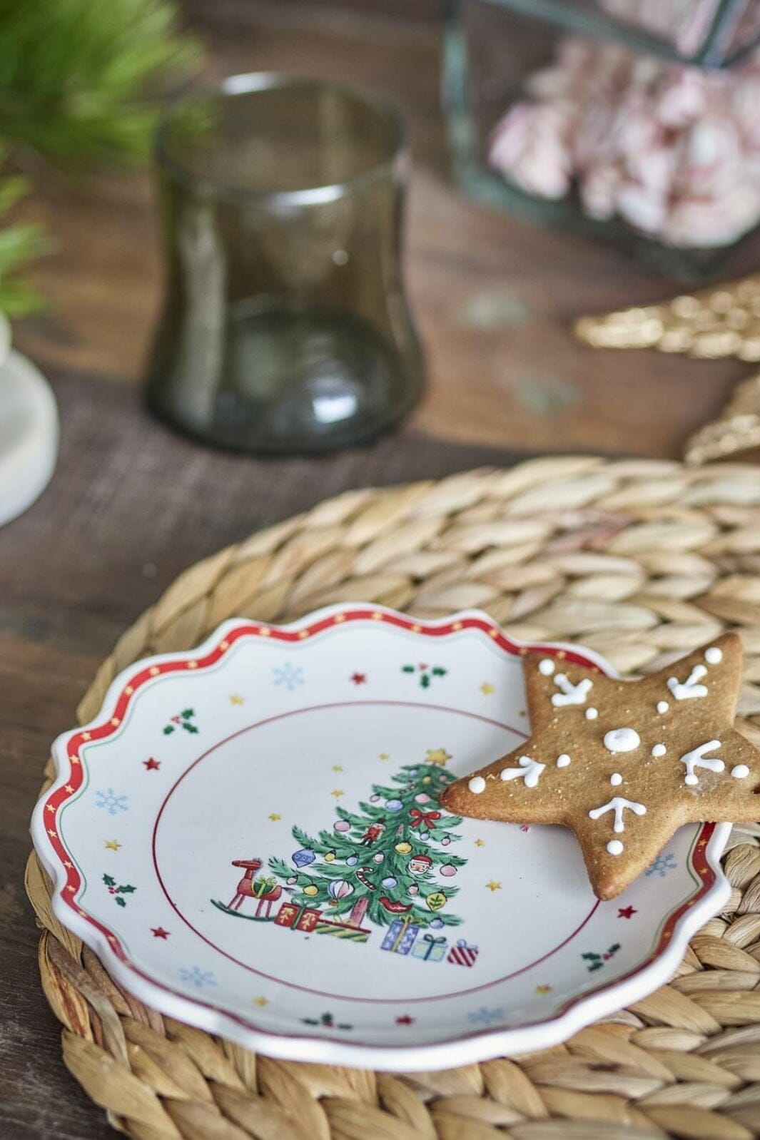 Bloomingville - Naive Tallerken, Rød, Keramik 82061240 - Red Køkkentilbehør 