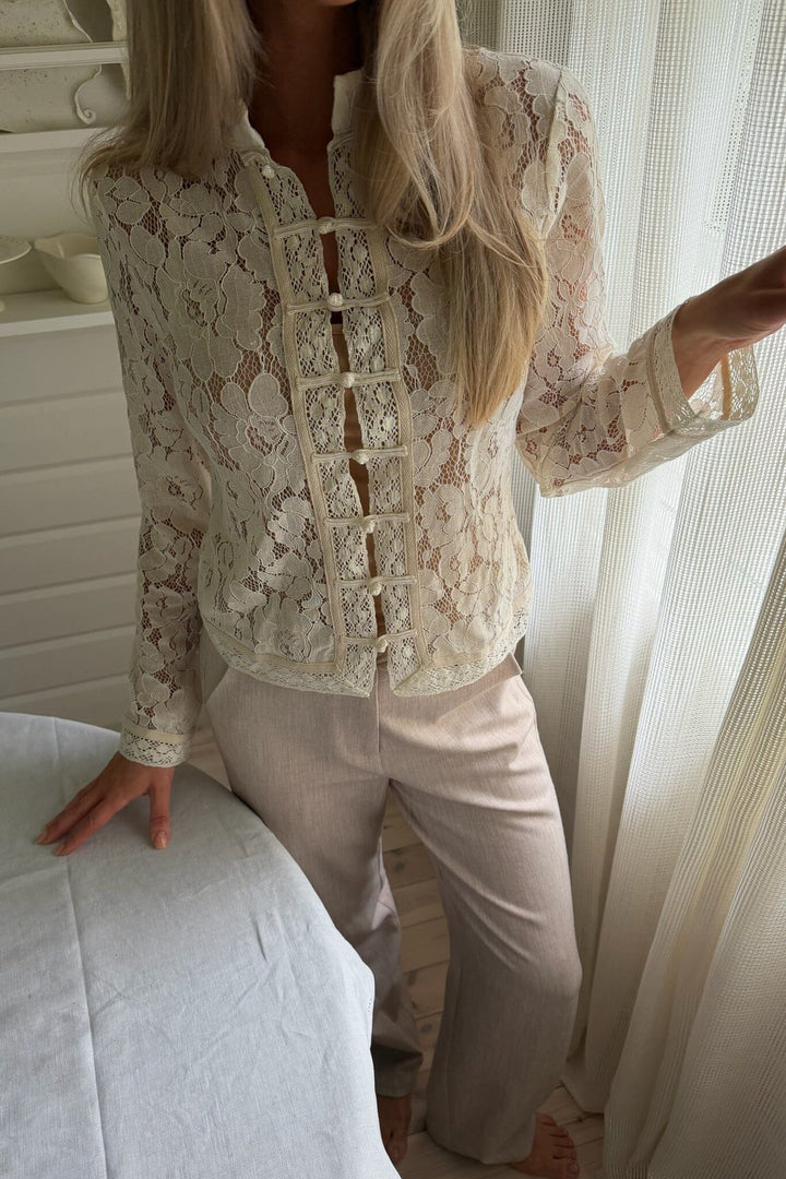 BYIC - Liljaic Shirt A25239 - Off White Lace Skjorter 