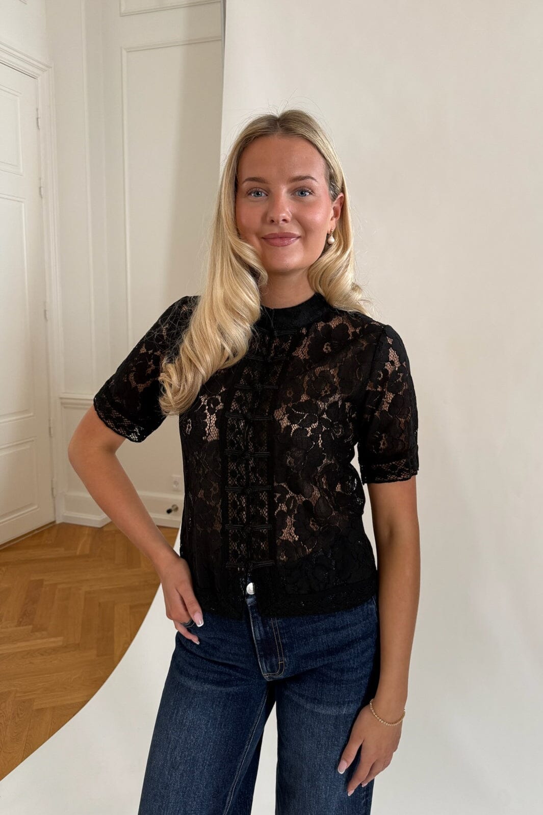 BYIC - Liljaic Ss Shirt A25297 - Black Lace
