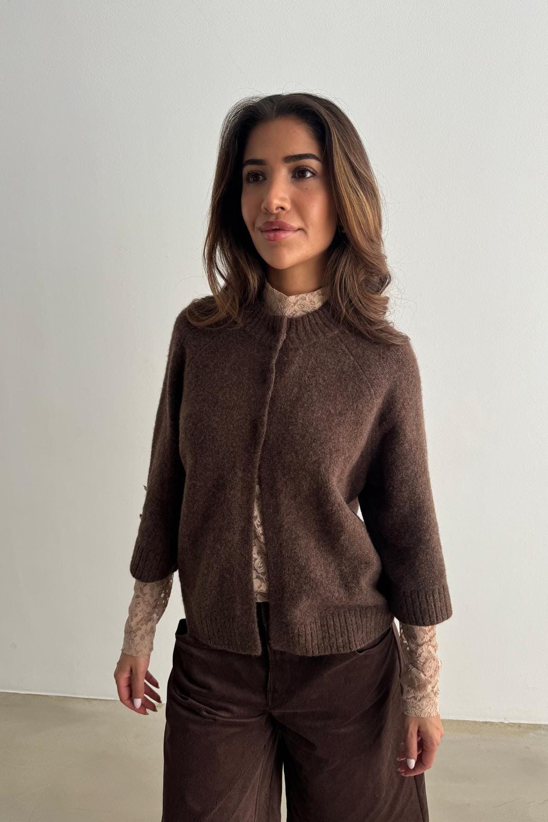 Continue - Anna Knit 15070 - Brown Strikbluser 