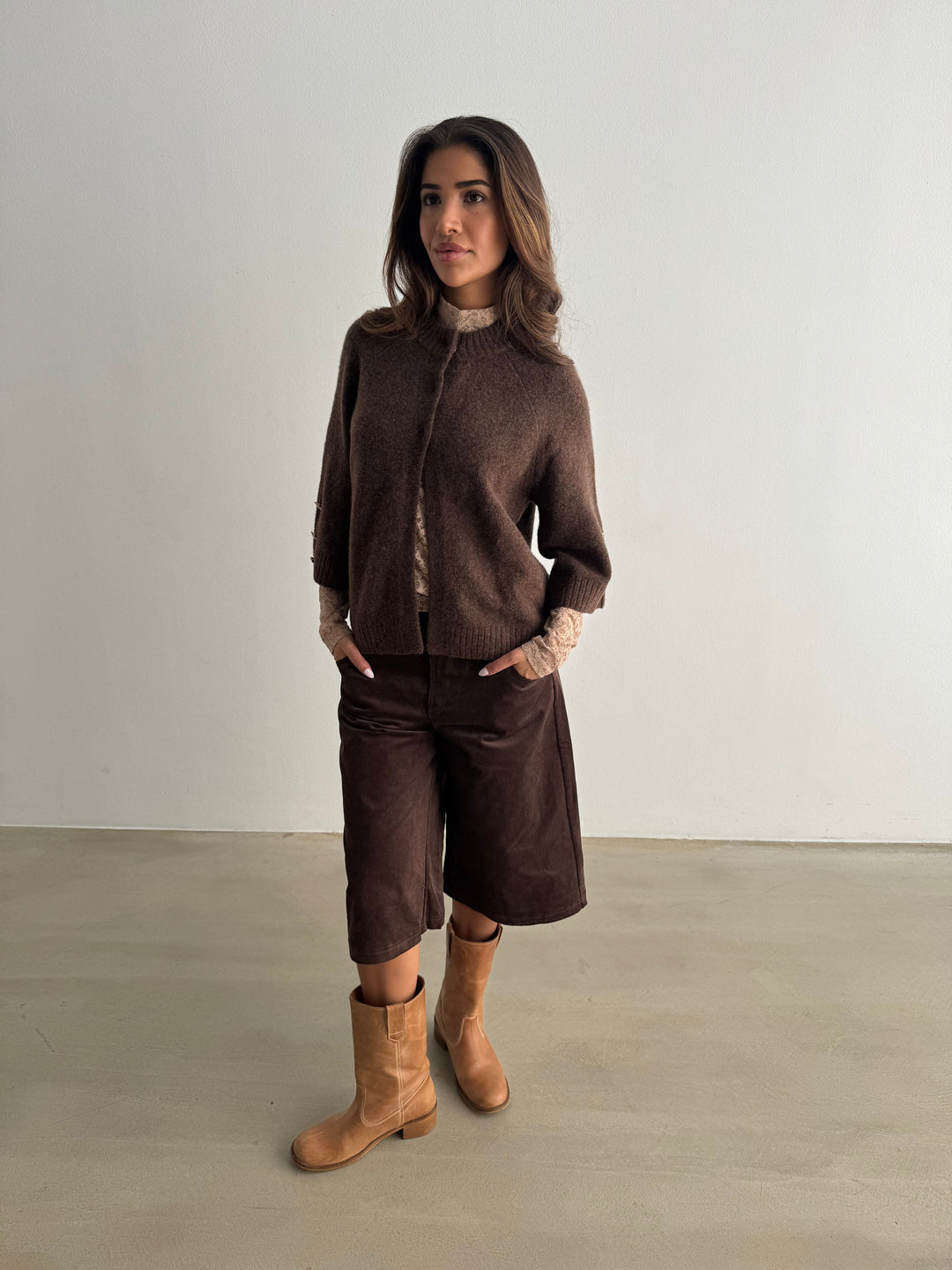 Continue - Anna Knit 15070 - Brown Strikbluser 
