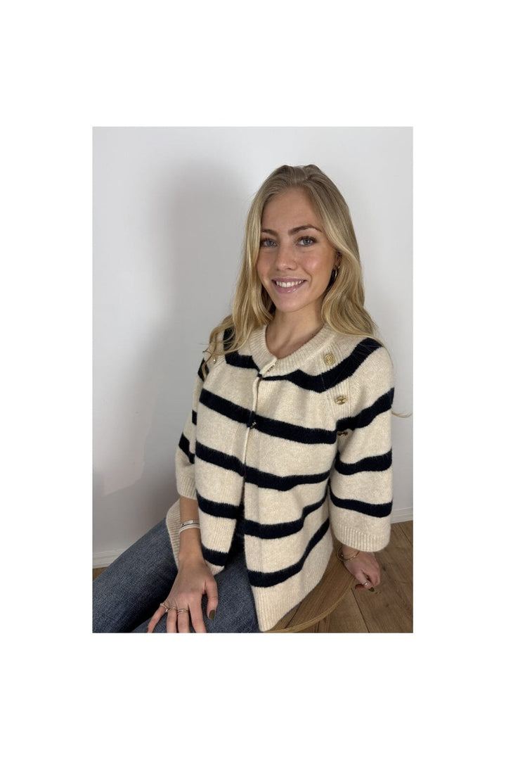 Continue - Louis Cape 15144 - Stripe