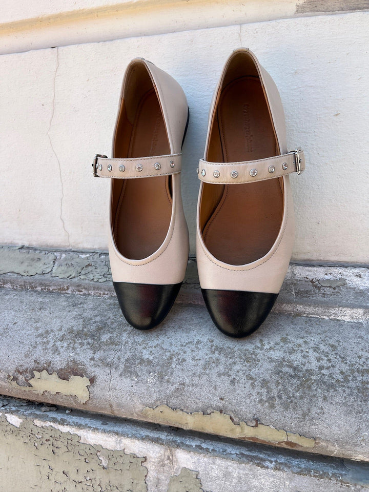 Copenhagen Shoes - Dreaming Of Love CS8528 - 0003 - Beige/Black Ballerinaer 