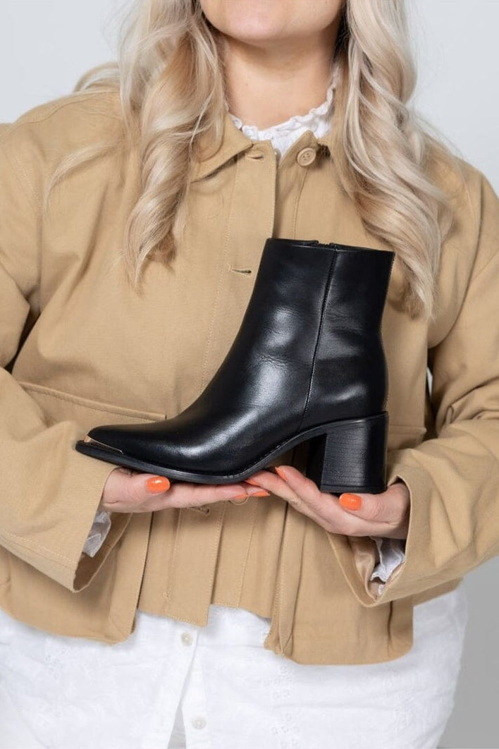 Copenhagen Shoes - The Emely Boot CS9093 - 0001 - Black
