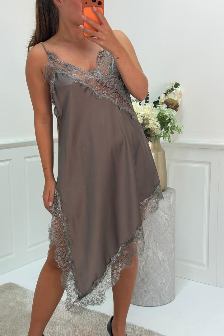 A-bee - Lenidress - Taupe