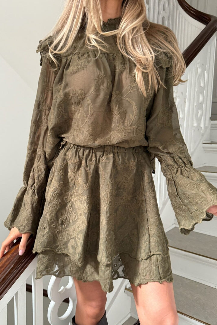 Forudbestilling - BYIC - Ellinoric Lace Mini Skirt 2576 - Vintage Olive Nederdele 
