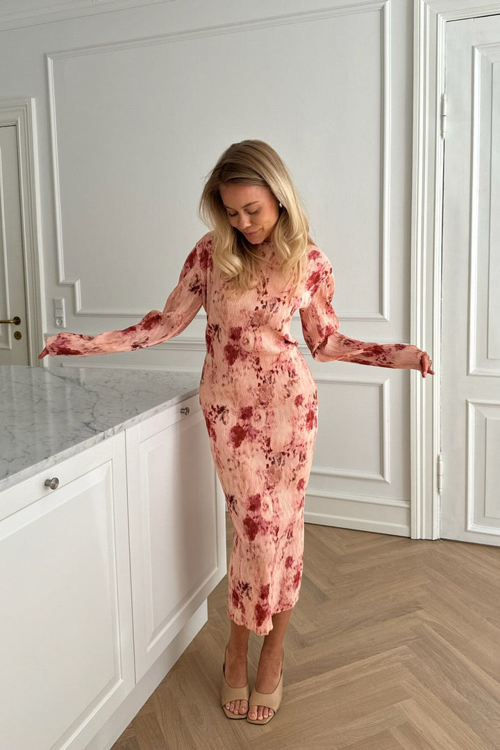 Forudbestilling - BYIC - Odaic Dress - wsr Warm Sunset Rose Kjoler 