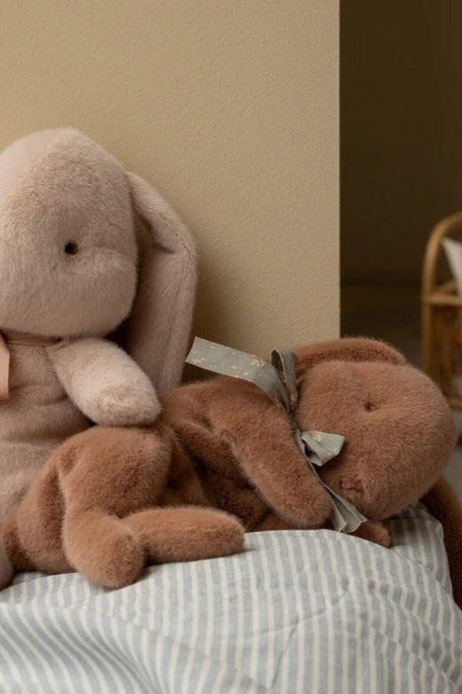 Maileg - Sovende Plyskanin, Lille - Varm Brun - Small