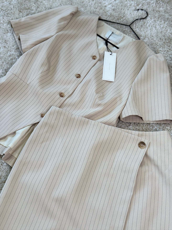 Forudbestilling - Neo Noir - Petrani Pinstriped Skirt 165192 - 213 - Sand Nederdele 