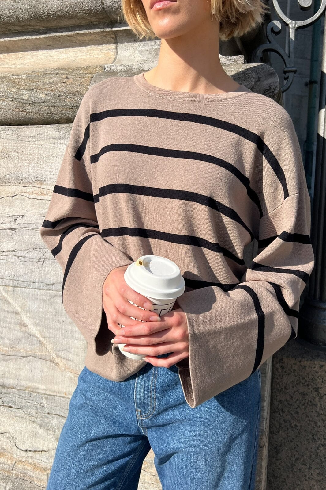 Forudbestilling - Neo Noir - Shana Stripe Knit Blouse - Khaki Strikbluser 