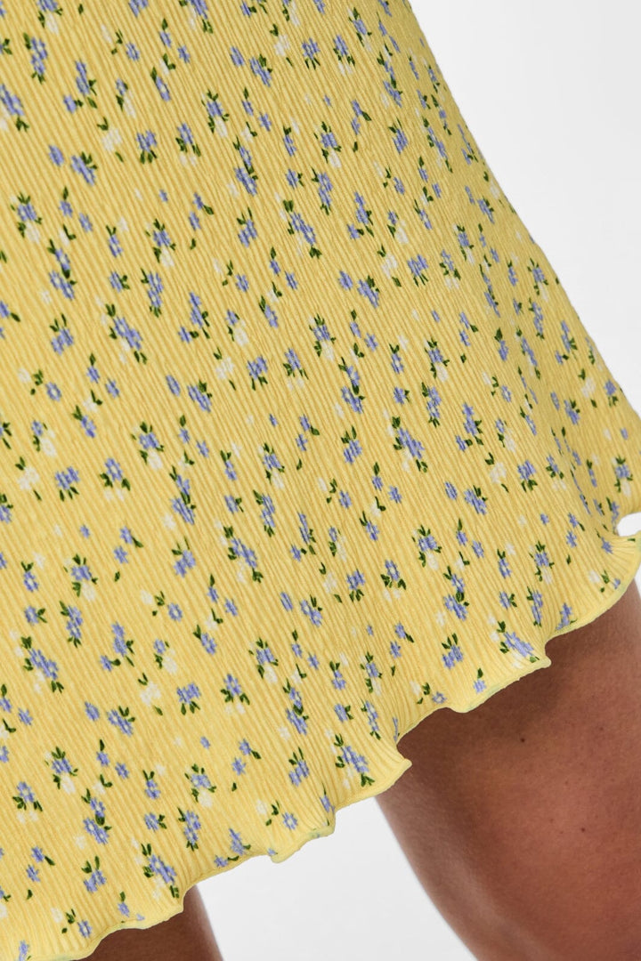 Pieces - Pcflora Short Skirt - 4699153 Pale Banana Small Flower