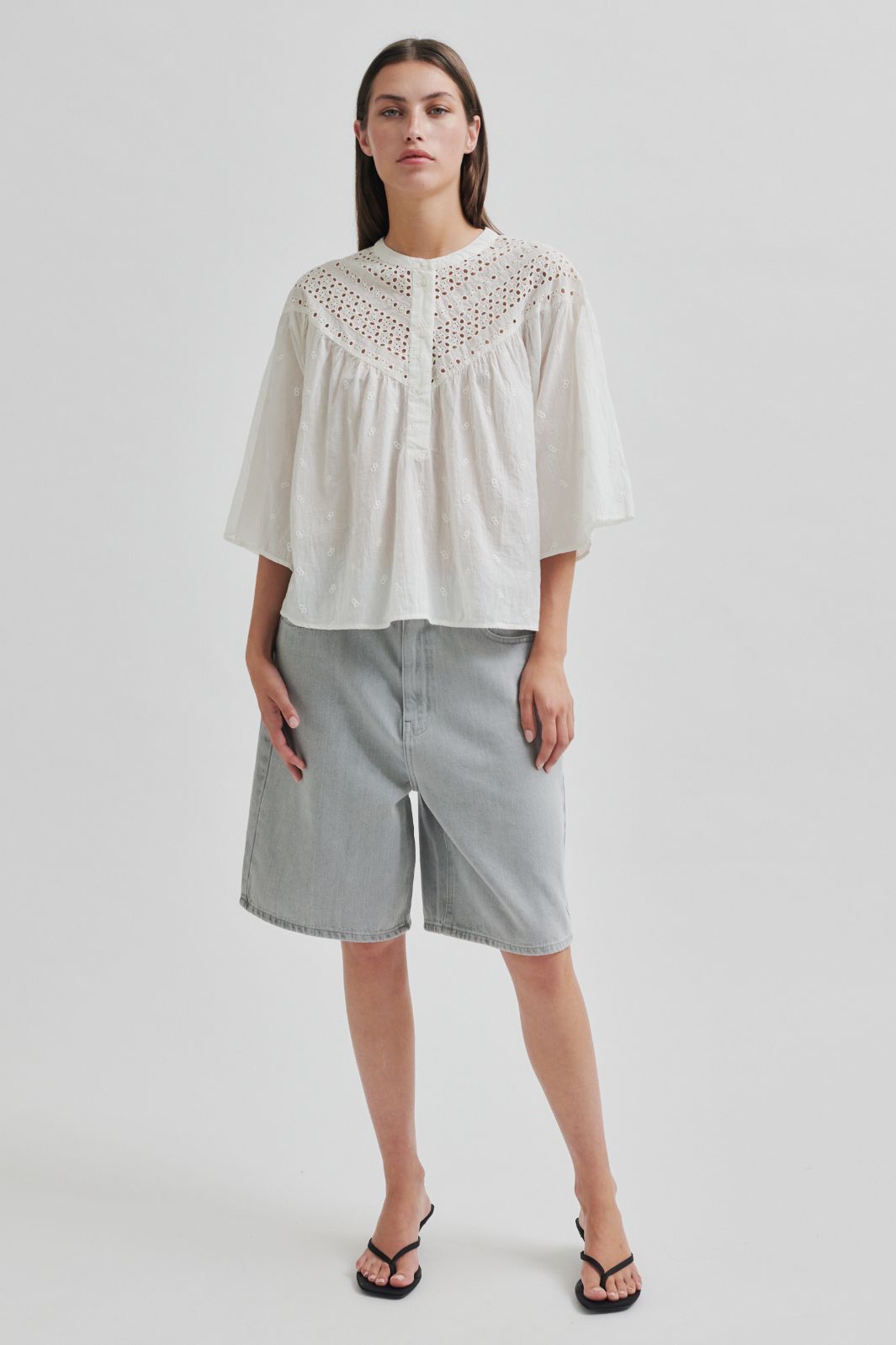 Forudbestilling - Second Female - Esso Bermuda Shorts 59780 - Light Grey Denim Shorts 