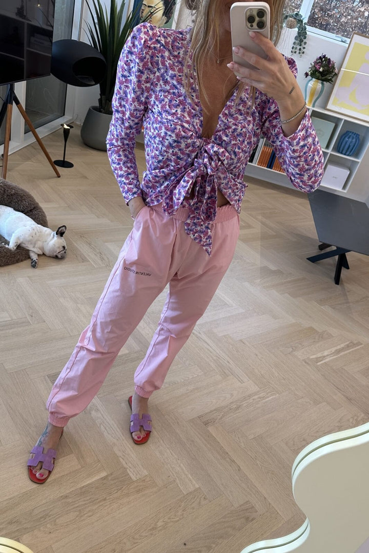 Forudbestilling - Valentin Studio - Josie Sweet Summer Blouse - Pink (Februar) Bluser 