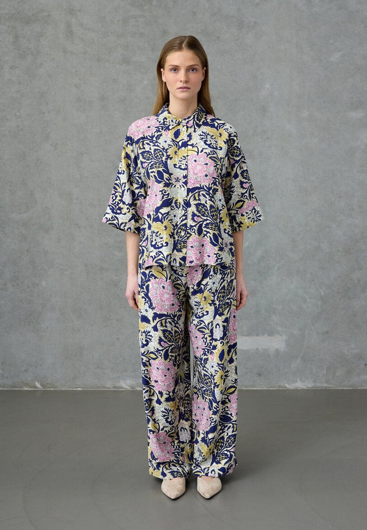 Love & Divine - Love1338-3 19917 - 801 - Navy Paisley Skjorter 