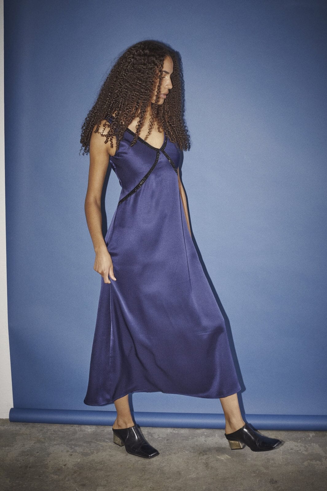 Love & Divine - Love1408 19138 - 800 - Navy/Black Kjoler 