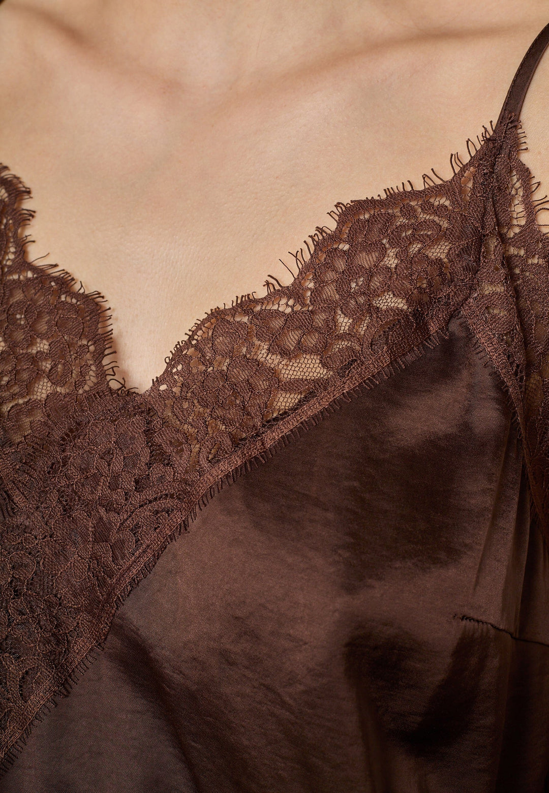 Love & Divine - Love1472 19488 - 222 - D. Chocolate Toppe 