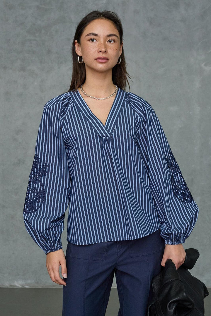 Love & Divine - Love1529-2 20039 - 834 - Navy Stripes Bluser 