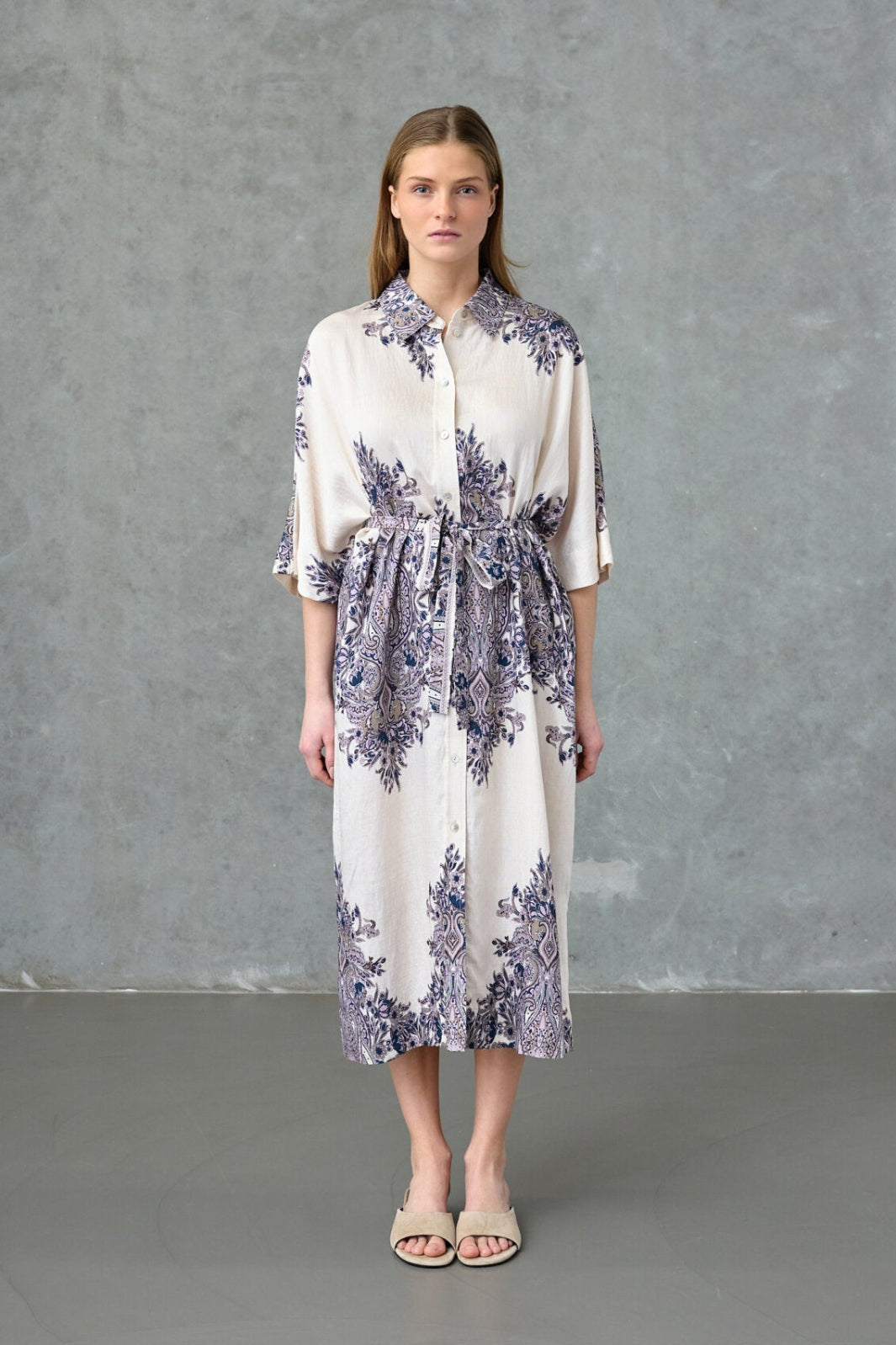 Love & Divine - Love1554 19895 - 802 - Champagne Paisley