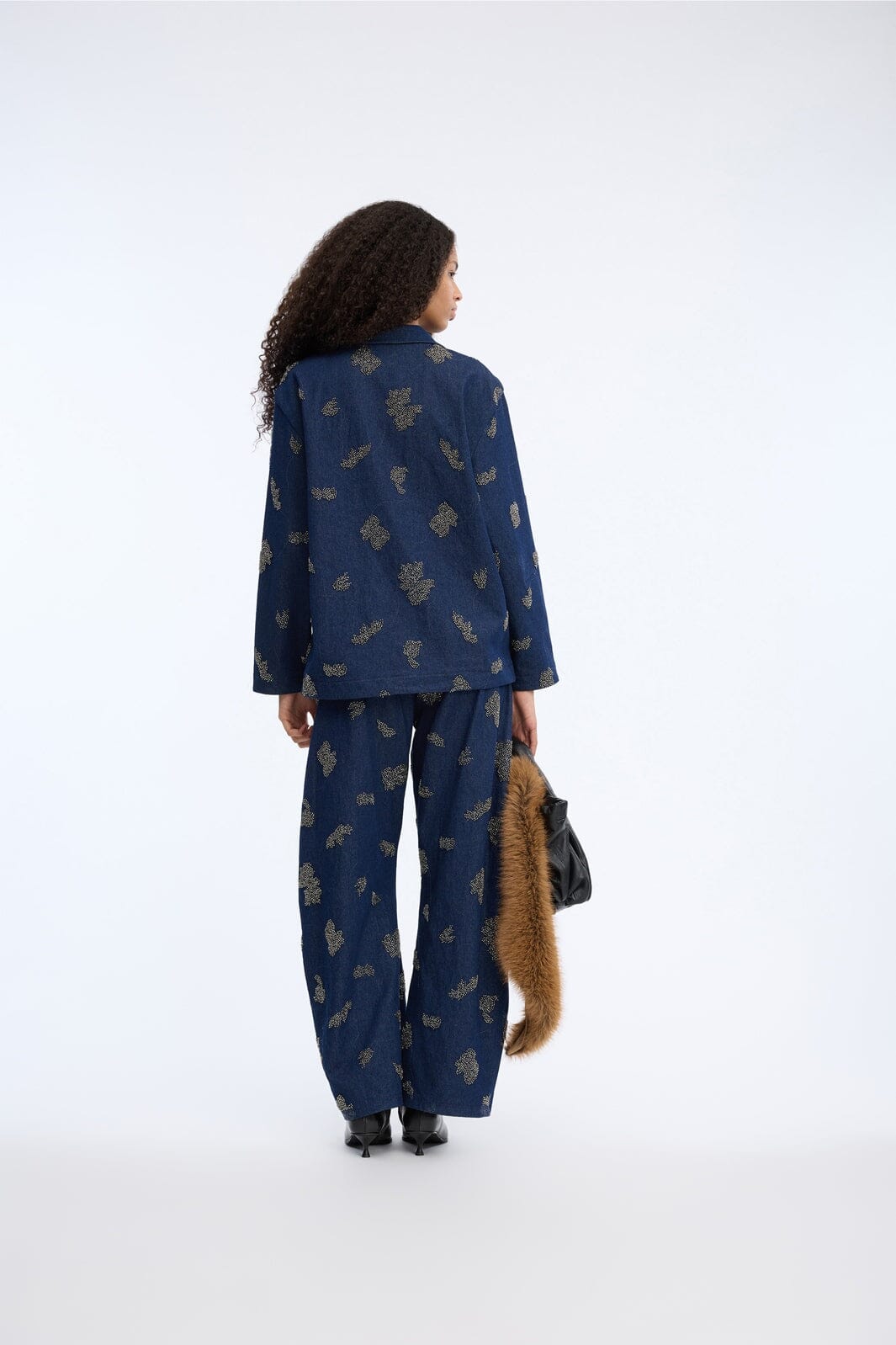 Munthe - Vichola 263150326307 - 46 - Navy