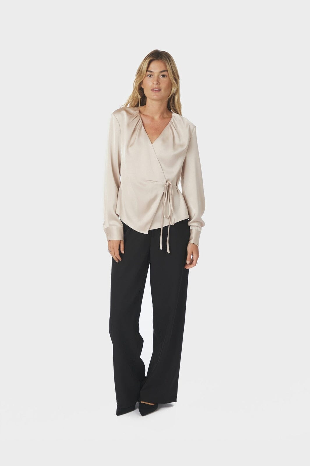 Neo Noir - Caprina Heavy Sateen Blouse 166961 - 720 - Champagne