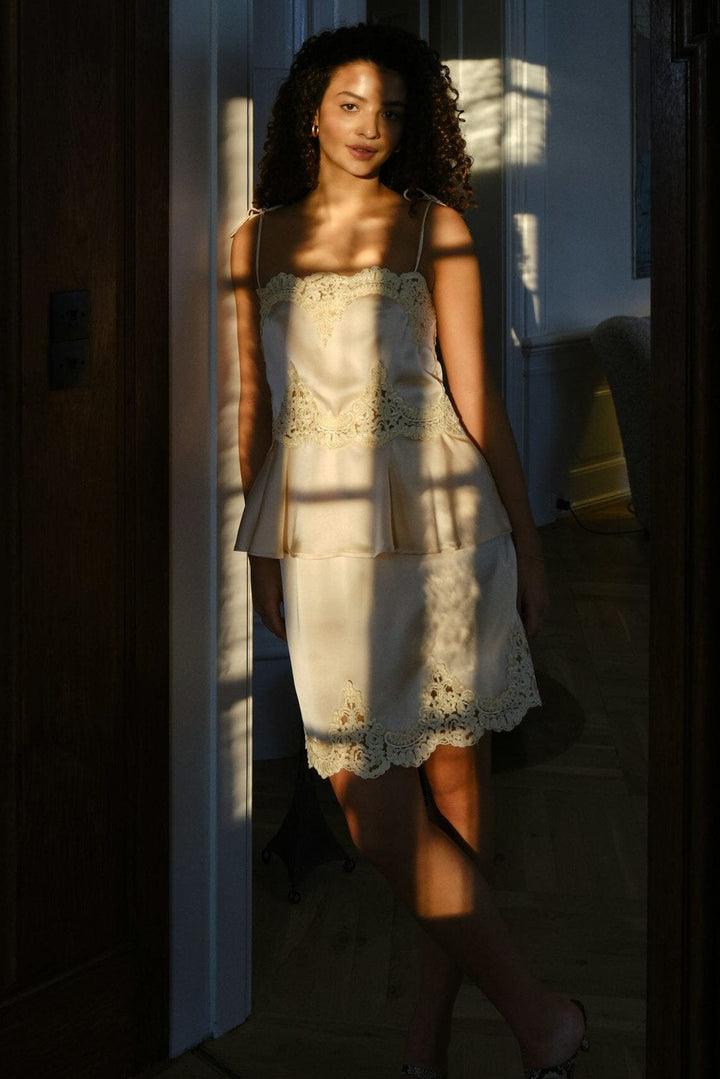 Neo Noir - Kaela Heavy Sateen Lace Top 168290 - 191 - Light Yellow Toppe 