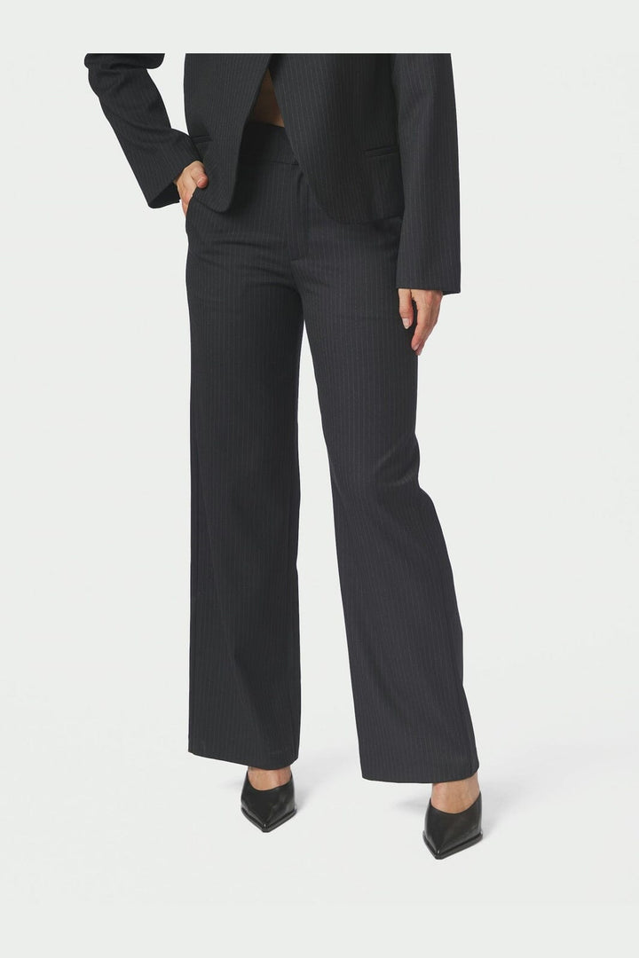 Neo Noir - Nathalie Slim Pinstripe Pants 170346 - 702 - Dark Navy