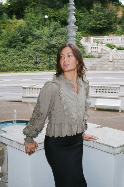 Neo Noir - Petrine Embroidery Blouse 161136 - 627 - Smoke Green Bluser 