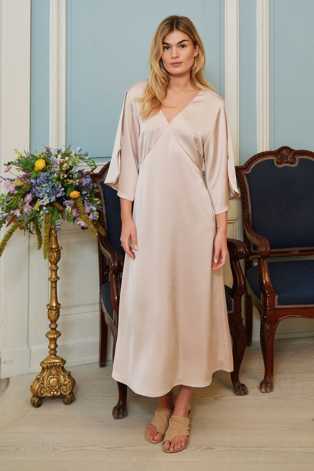 Neo Noir - Remara Heavy Sateen Dress 168447 - 720 - Champagne Kjoler 