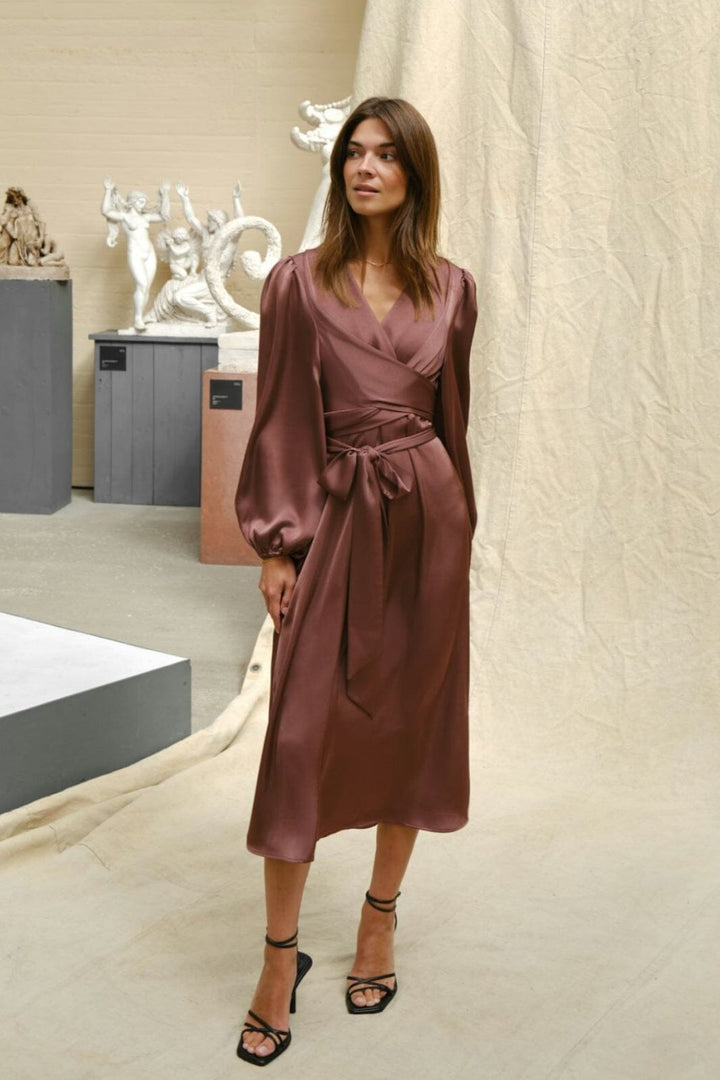 Neo Noir - Rimini Heavy Sateen Dress 163039 - 393 - Dark Rose Kjoler 