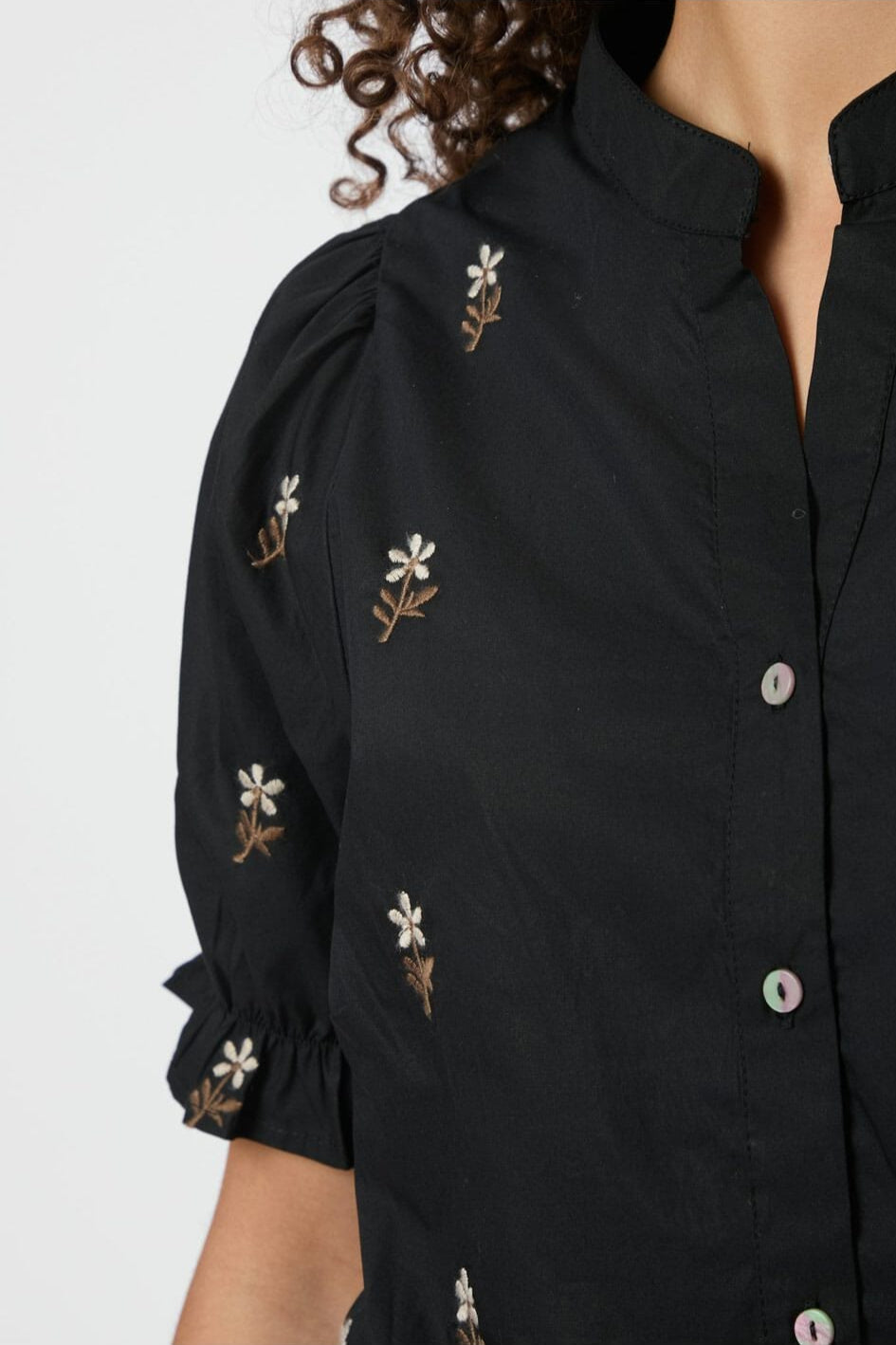 Neo Noir - Savy Flower Emb Blouse 166791 - 100 - Black