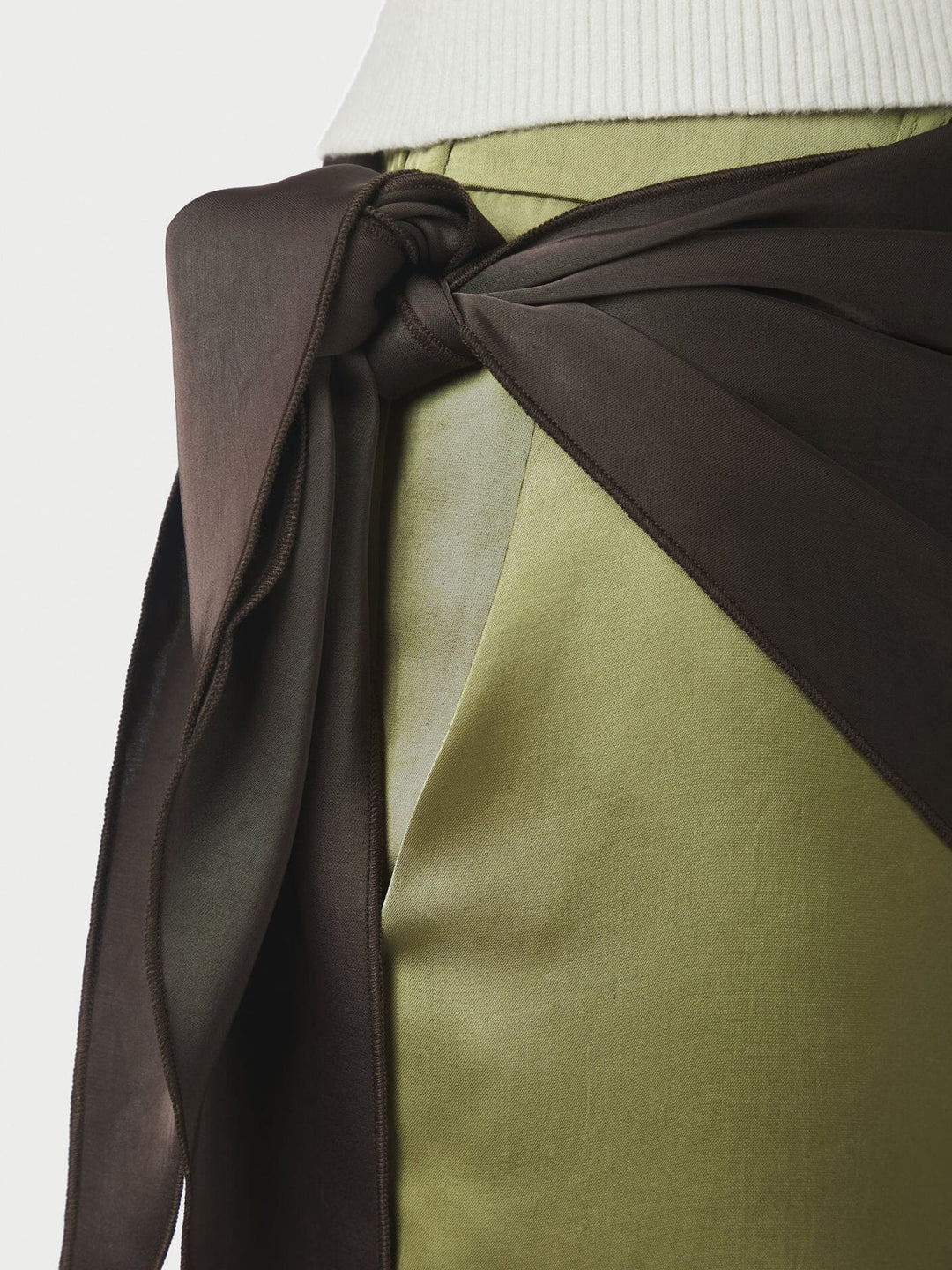 Neo Noir - Serina Heavy Sateen Big Scarf 168193 - 676 - Dark Brown Tørklæder 