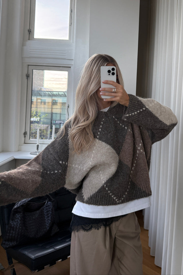 Noella - Lai Knit 14670001 - 1513 - Ash Brown Mix Strikbluser 