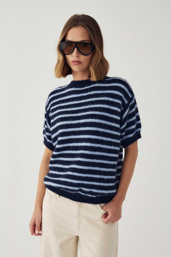 Noella - N-Monikah Ss Knit 16570003 - 117 - Blue Stripe Strikbluser 