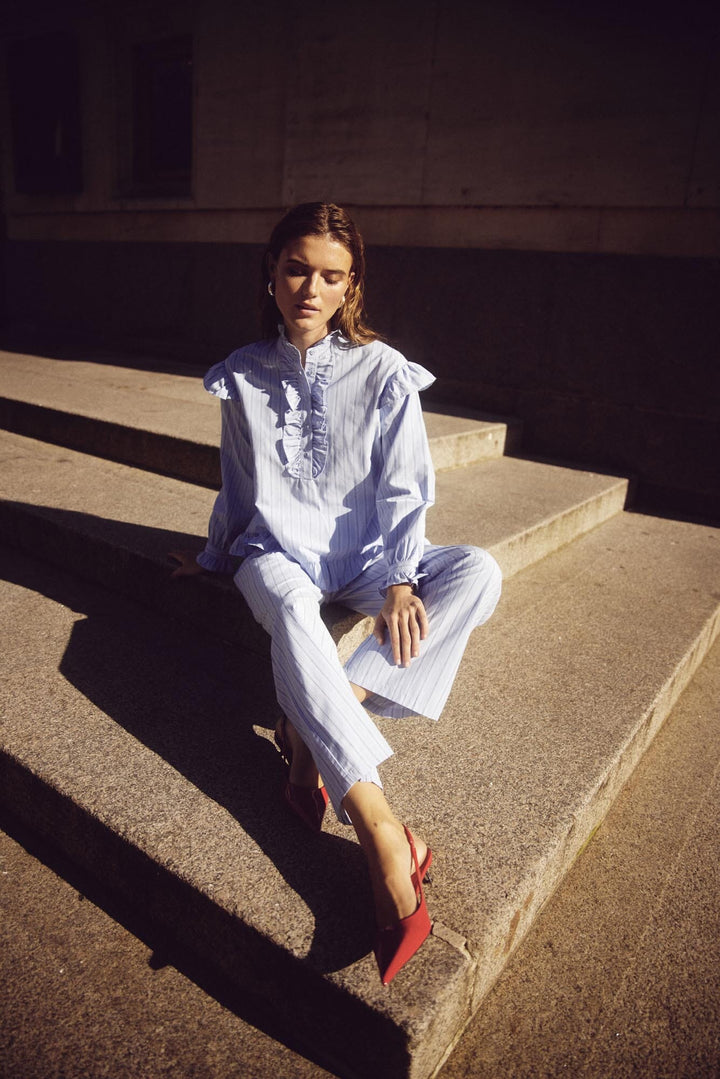Noella - Sally Blouse - Light Blue Stripe Bluser 
